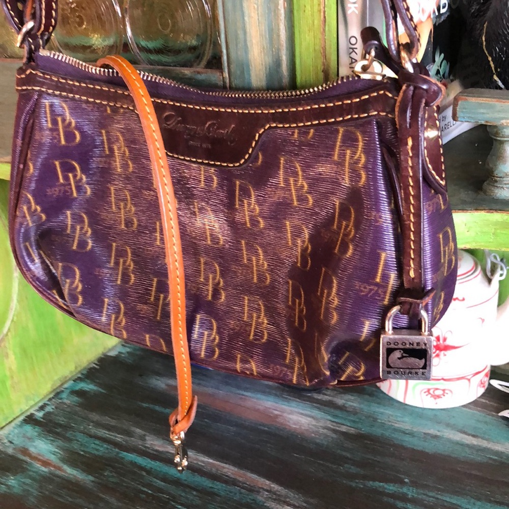 Dooney Bourke purse